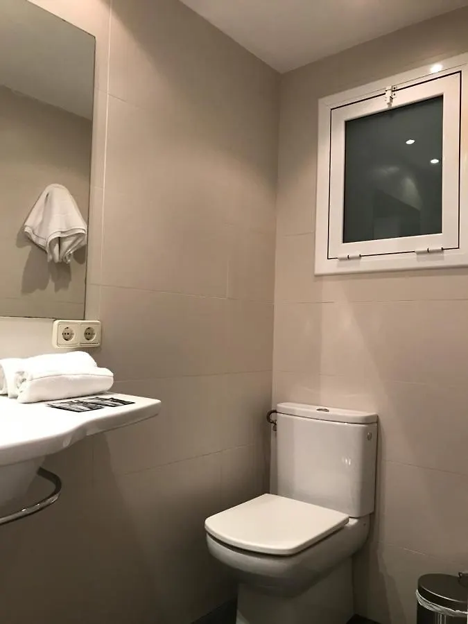 Hostal Can Pou Vidreres