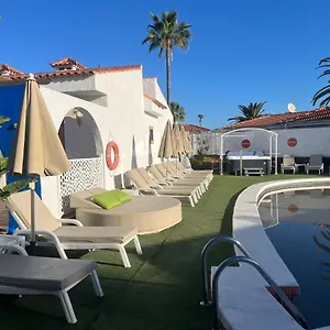 *** Parco vacanze Rainbow Golf Bungalows, Gay Men-only Spagna